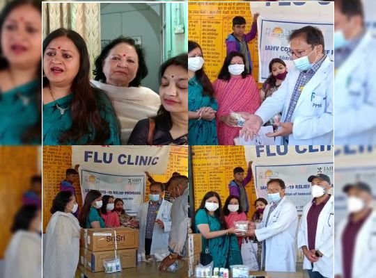 Nainital: Ayurvedic immunity kit distributed to front line warriors at BD Pandey Hospital under the aegis of Art of Living Uttarakhand IAHV organization