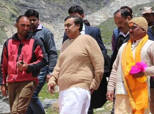 Big news: Famous industrialist Ambani reached Uttarakhand! Badrinath and Kedarnath Dham tour canceled due to bad weather, tight security arrangements