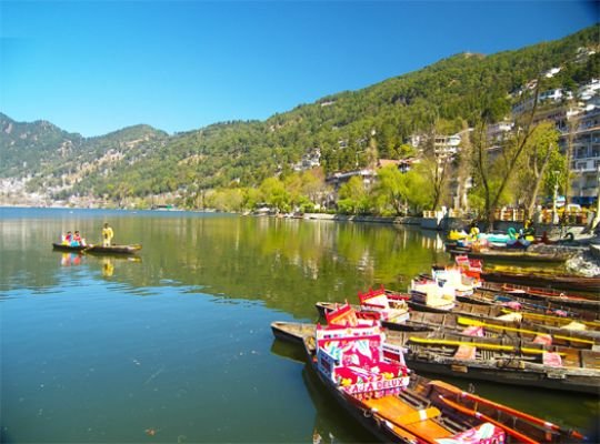 Uttarakhand: Tourists flocked to Nainital on weekends! Faces of tourism businessmen lit up, hotels packed