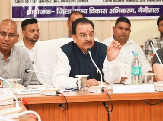 Haldwani: Disha's meeting was held under the chairmanship of MP Bhatt! Expressed displeasure over delay in construction of Cathlab, took information about disaster relief works
