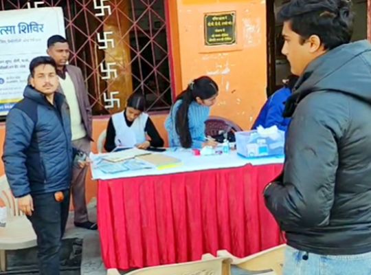 Dehradun: Graphic Era Hospital organized health checkup camp! Made people aware about health