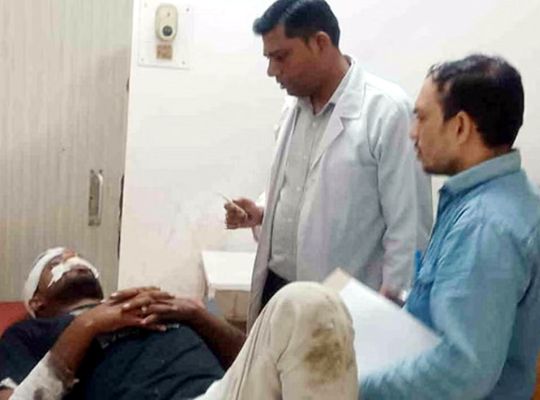 Big accident in Uttarakhand! A truck carrying 28 pilgrims going to Neelkanth overturned, three in critical condition