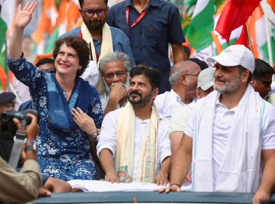 Bihar: India Alliance's solidarity demonstrated on the streets of Patna! Priyanka Gandhi joined the Voter Rights Yatra