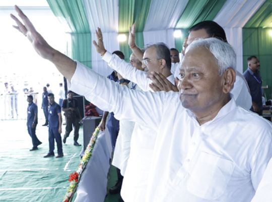 Bihar: Nitish Kumar listed his achievements in Siwan! Deputy CM Samrat Choudhary challenged the opposition