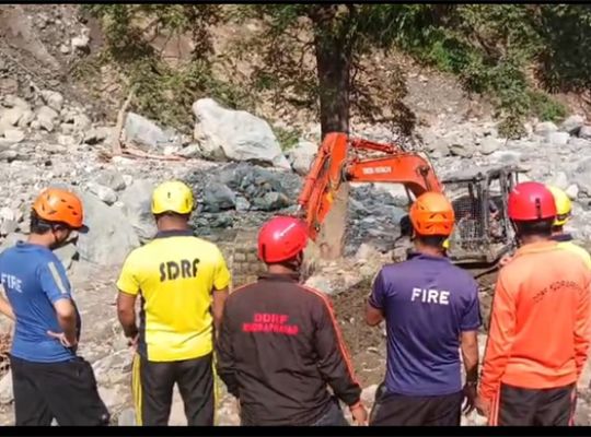 Rudraprayag: Search for missing people with the help of drone cameras! Search operation going on at war level in Chenagad