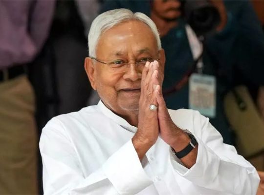 Bihar: Nitish government's big announcement for 12th pass students! Interest on student credit card waived