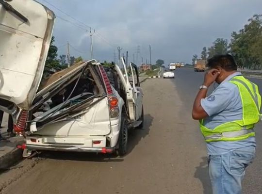 Bihar: Horrific collision on Kaimur NH-19! Scorpio collides with container, three people including a woman killed.