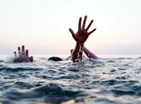 A heartbreaking accident took place in Chhapra, Bihar. Three sisters drowned in a pond while playing, leaving the entire village in mourning.