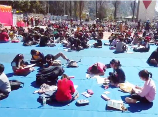 Nainital: An "on-the-spot" painting competition is held! Children are enthusiastic, with results announced on October 15th.