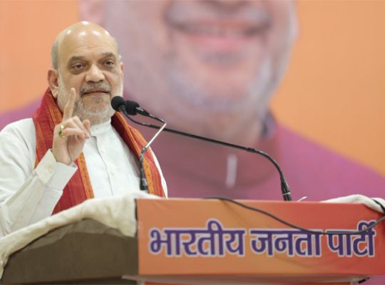 Amit Shah launches a scathing attack on the RJD in the Bihar election battle! He says, "If Lalu Yadav's party comes to power, three new ministries will be established for kidnapping, extortion, and murder."