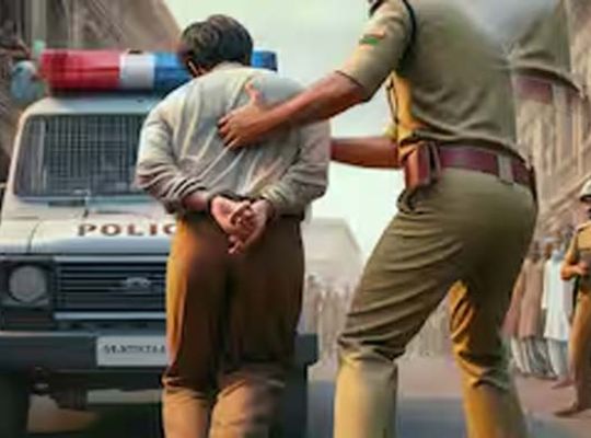 Uttarakhand: Shameful act caught on live video! Nainital police arrest a young man for posting obscene comments about women on social media.