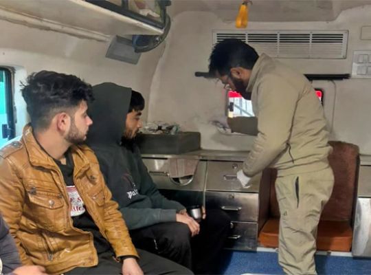 Himachal Pradesh was shaken by the fire: The joy of Maghi festival turned to mourning! Two daughters, along with three innocent children, who had come to their parents' home, were burned alive. The son-in-law also died a tragic death.