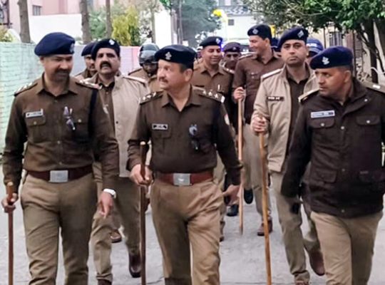 Uttarakhand: Police crack down on the Baba name controversy in Kotdwar! Social media rumor mongers are being monitored, and the city is on high alert from the UP border to the city.