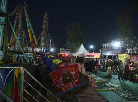 The Swing of Death: A major accident at the Surajkund Fair! The swing suddenly broke and fell, killing a police inspector who rushed to rescue people.