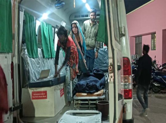 Tragic accident: The Ganga Expressway in Rae Bareli, Uttar Pradesh, has become a road of death! A speeding car runs over young women walking back home, killing four.