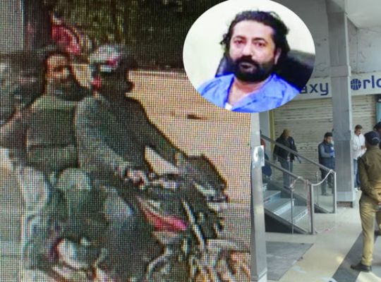 A film-style plot: Three shooters arrived at the gangster Vikram Sharma murder scene using different means! They split up and fled after the crime.