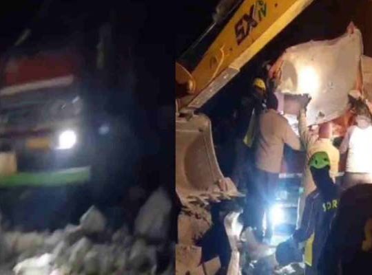 Major accident on Rishikesh-Badrinath National Highway: Huge boulder falls on truck in Totaghati, driver dies tragically
