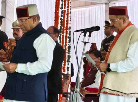 Uttarakhand: Dhami cabinet expanded on the second day of Chaitra Navratri! Five MLAs took oath as ministers, bringing the total number of ministers to 12.