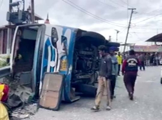 Nainital accident: KMOU bus overturned due to speeding and loss of control! 1 of 14 passengers dead, 8 critical