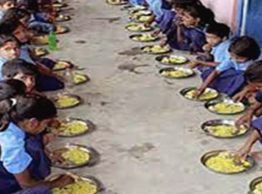 'Lockdown' on Mid-Day Meals in Haridwar: Children's Hunger Being Appeased with Borrowed Rice; Stoves Go Cold in Many Schools