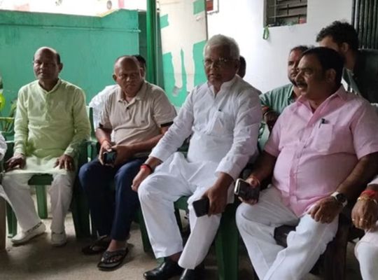 Political turmoil in Jharkhand politics following the Rajya Sabha elections: Congress accuses RJD of not voting for its candidate; RJD retorts that Congress is shifting the blame for its defeat onto others.