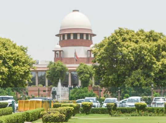 Bhojpur alleged encounter case reaches Supreme Court: Demand raised for an FIR and CBI probe into Bharat Bhushan Tiwari's death; Bihar government, facing all-round pressure, orders a judicial inquiry.