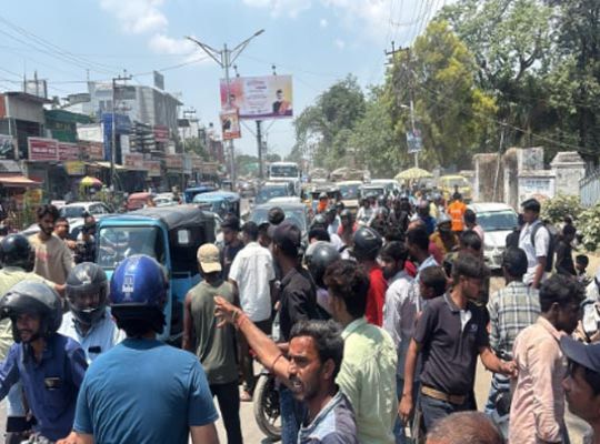 Tragic accident in Dehradun: Out-of-control city bus runs over 6 laborers near Lalpul; 1 dead, 5 in critical condition.