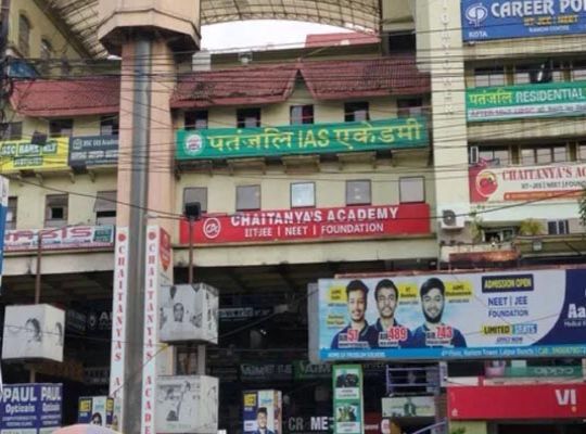 Alarm in Ranchi following the Lucknow tragedy: Dozens of coaching centers have become death traps! Students are studying in narrow lanes and basements in blatant violation of regulations.