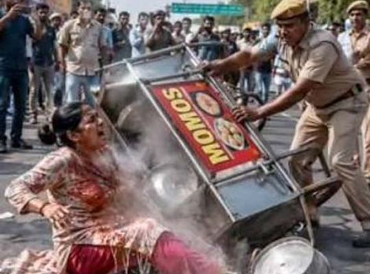 Major controversy during CM's convoy movement in Jaipur! Allegations that a woman's cart was overturned in the rush to clear the road; a young woman suffered burns from boiling water.