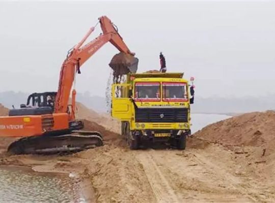No mining in Udham Singh Nagar for three months: DM issues major order citing monsoon risks; most mining leases suspended, and legal action to be taken against violators.