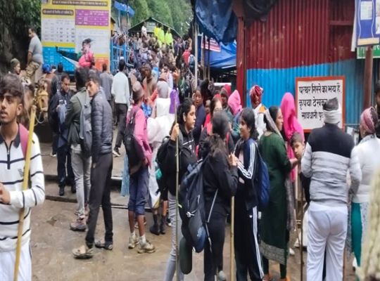 Strict action against those operating horses and mules without registration on the Kedarnath pilgrimage route: DM Vishal Mishra issues a stern warning&mdash;violating rules will lead to blacklisting.