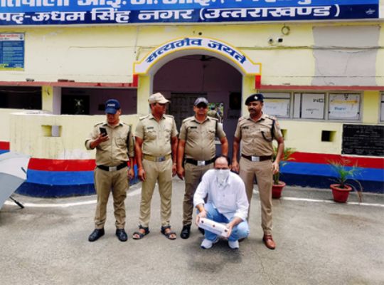 Major action by Udham Singh Nagar Police: Wanted gangster from UP arrested! He was sought in over 46 serious cases, and intelligence agencies were also on his trail.