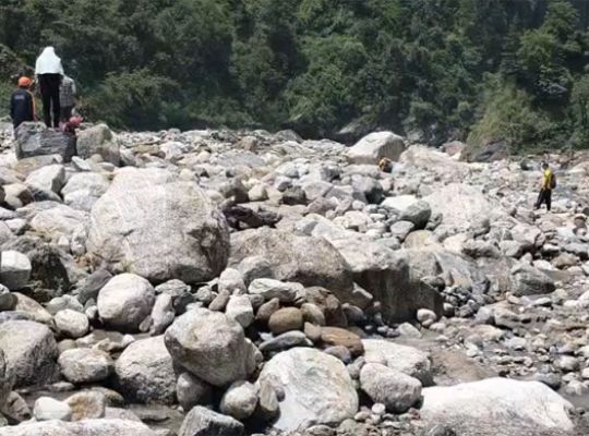 Uttarakhand: Search operation continues for the third day after 17-year-old Kunal Pandey was swept away in Rudraprayag; SDRF and DDRF teams have found no clues so far.