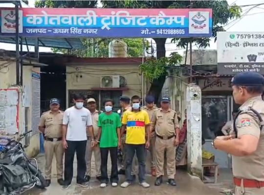 Udham Singh Nagar: Rudrapur firing incident solved! Four accused arrested; illegal country-made pistols and cartridges seized.
