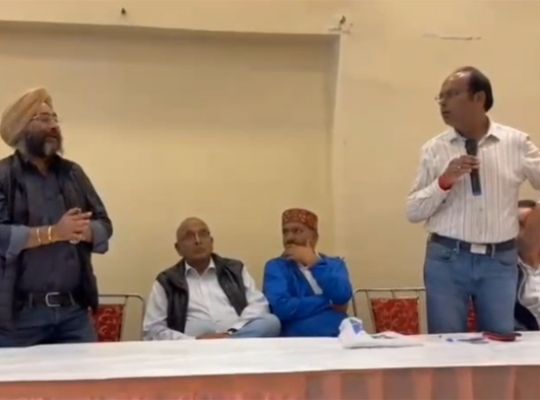  Uttarakhand: Mussoorie traders unite against Blinkit! Declare they won't allow attacks on small businesses.
