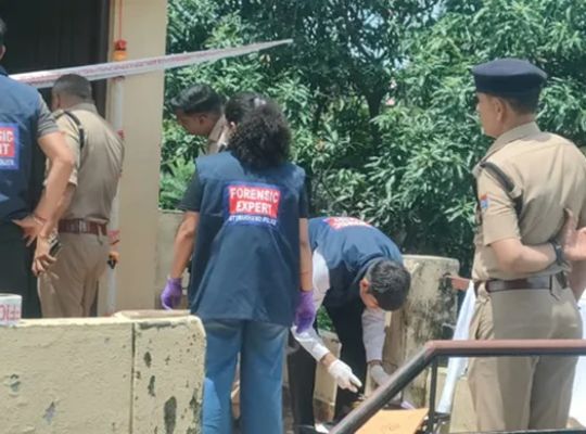 Uttarakhand: Panic in Vikasnagar's Kalyanpur following a sensational incident! Man shoots woman, then shoots himself.
