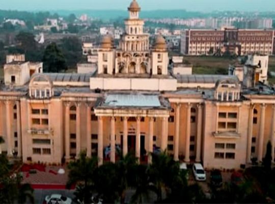 Uttarakhand's exam system faces a major question mark: Two UTU semester exam papers were leaked! Questions were posted to students' WhatsApp groups before the exam, and an assistant professor was dismissed following an investigation.