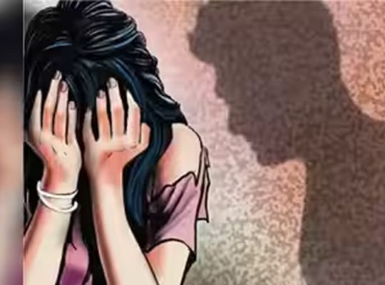 Uttarakhand: Abduction and gang-rape of a young woman in Rudrapur sparks outrage! Three unidentified youths accused of the crime near Bhurarani Gate; questions raised regarding the gathering of drug addicts in the area.