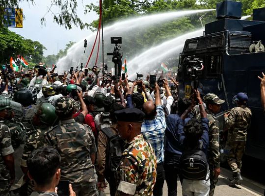 jharkhand-student-protest-assembly-gherao-jssc-cgl-cbi-inquiry
