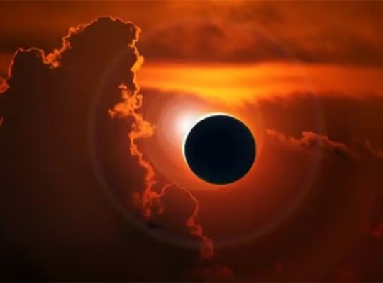  Major update on the solar eclipse: The year's final eclipse begins on the night of August 12! The phenomenon will not be visible in India.
