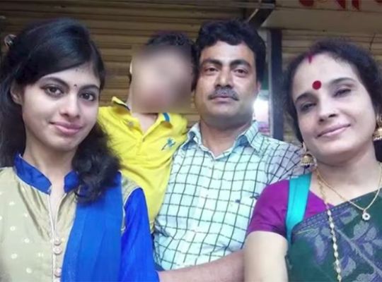 Big Breaking: Suspicious deaths of four members of a Hindu family in Bangladesh spark an outcry! The father's body was found on the roof, the mother and daughter on the stairs, and the 12-year-old son's body under the bed.