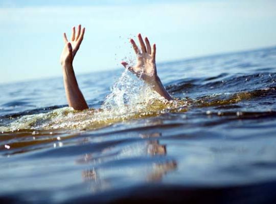  Haldwani: Aditya had gone to Bhujiaghat to party with seven friends! Joy turned to tragedy in an instant; his body was found on the banks of the Gaula River.