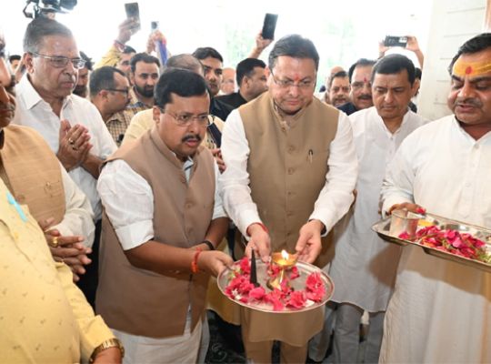 Nitin Navin&rsquo;s display of faith in Devbhoomi! He bowed in prayer at the Ashtabhuja Temple and sought prosperity for Uttarakhand.