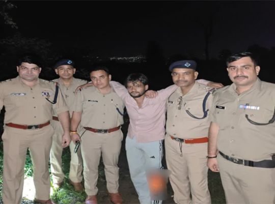  Uttarakhand: Contract for Dehradun bank employee's murder was fixed at ₹5 lakh! Contract killer shot in the leg during a police encounter while being intercepted.