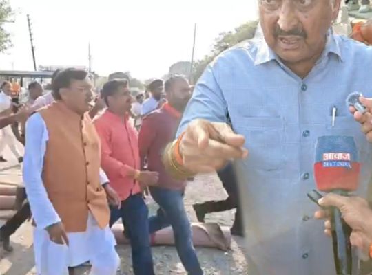 Uttarakhand: Tensions flare during voting in Kichha! Behar accuses Shukla's supporters of a scuffle; a confrontation between the two sides leads to a heated situation.