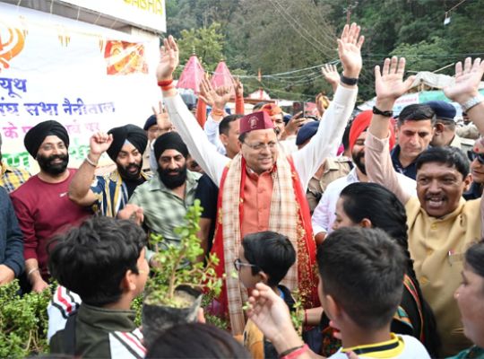 Uttarakhand: CM Dhami attends the Nanda Devi Festival in Nainital; pays obeisance at the shrine of Goddesses Nanda and Sunanda.