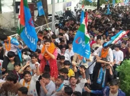 Uttarakhand: Uproar and tension at DAV PG College over vote counting! Police presence intensified following a clash between NSUI and ABVP activists.