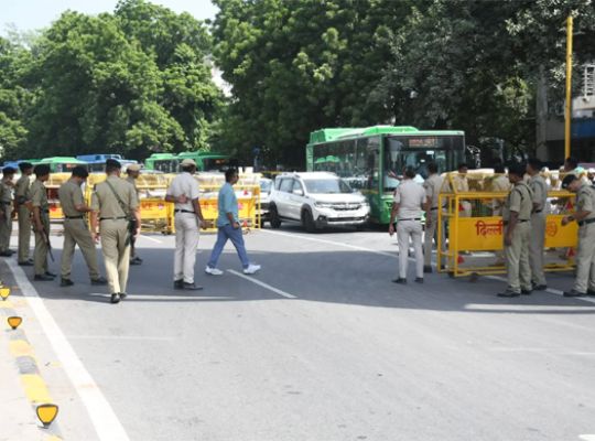 Big News: Political stir intensifies nationwide over SIR! Tight security ahead of the Jantar Mantar protest; Saurabh Bharadwaj detained.