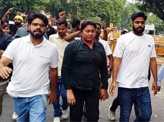 Big News: Tight security in Delhi amid CJP protest! Over 100 protesters detained for the second consecutive day.