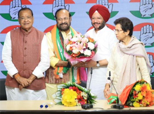 Uttarakhand: Jubin Nautiyal&rsquo;s father, Ramsharan Nautiyal, bids farewell to the BJP and joins the Congress.